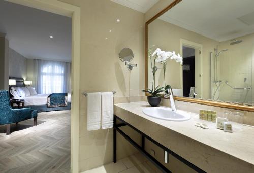 Habitación Doble - 1 o 2 camas del hotel Eurostars Casa De La Lírica. Foto 5