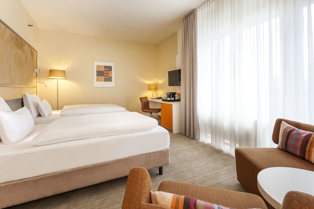Habitación Estándar con cama Queen del hotel Mercure Dortmund Centrum. Foto 2