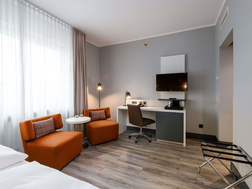 Habitación Estándar con cama Queen del hotel Mercure Dortmund Centrum. Foto 4