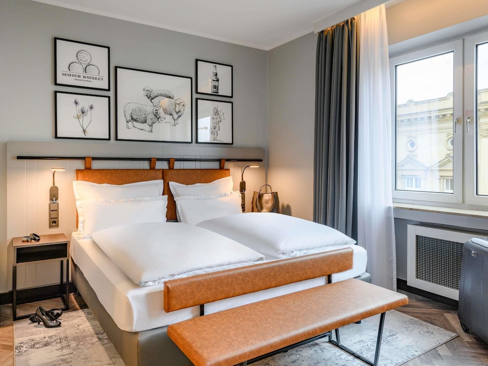 Habitación estándar con cama king o dos camas individuales del hotel Mercure Dortmund Centrum. Foto 9