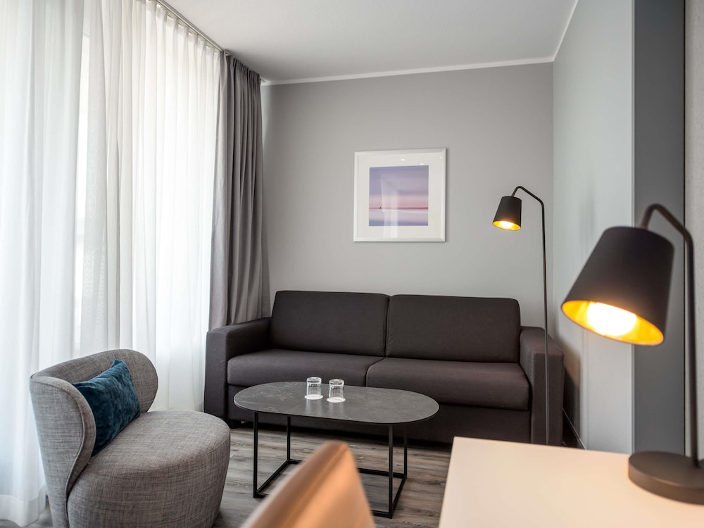 Habitación Privilege con cama king del hotel Mercure Dortmund Centrum. Foto 3