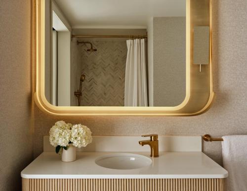 Habitación con 2 camas grandes del hotel 70 Park Avenue. Foto 3