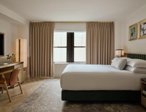 Habitación Premium con cama extragrande y vistas a la ciudad del hotel 70 Park Avenue. Foto 3