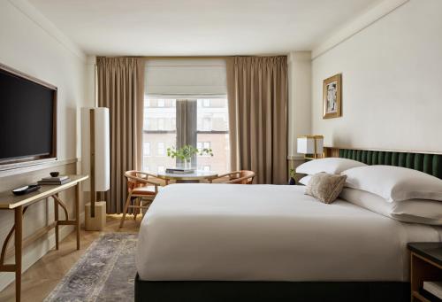 Habitación con cama extragrande. del hotel Kimpton Ashbel New York Park Avenue. Foto 1