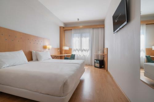 Habitación Doble Estándar - 2 camas del hotel Crisol Leganés. Foto 12