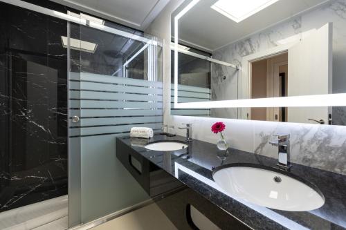 Suite Junior del hotel Saray. Foto 10