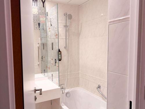 Habitación Individual Estándar del hotel Ibis Styles Paris Tolbiac Biblioteque. Foto 6