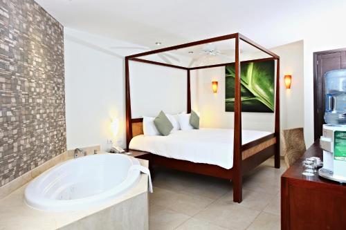 Pool View Penthouse del hotel Sandos Caracol Nature Resort and Water Park All Inclusive. Foto 3
