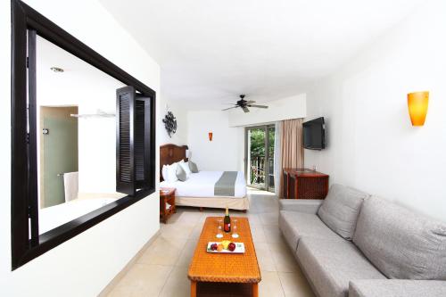 Select Club Deluxe Adults Only del hotel Sandos Caracol Nature Resort and Water Park All Inclusive. Foto 1