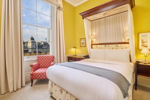 Habitación Executive con cama extragrande del hotel Roseate House London