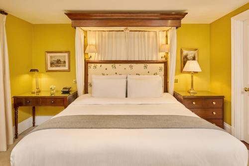 Habitación Executive con cama extragrande del hotel Roseate House London. Foto 3