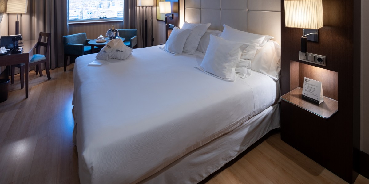 Habitación doble Lujo Con Vistas del hotel Barceló Granada Congress. Foto 1