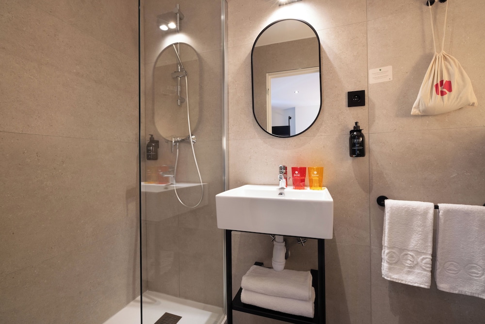Habitación doble del hotel Korner Montmartre. Foto 5