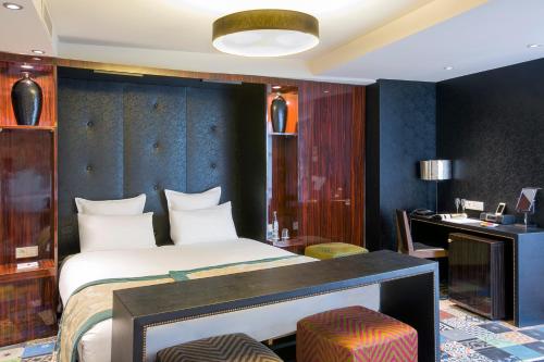 Dos Habitaciones Dobles Intercomunicadas del hotel Le Bellechasse Saint Germain. Foto 5