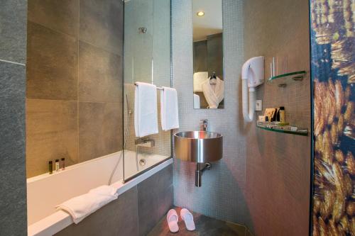 Habitación Doble original del hotel Le Bellechasse Saint Germain. Foto 2