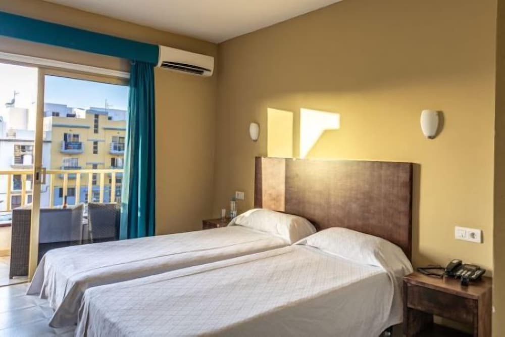 Habitación estándar doble, 2 camas individuales del hotel Aeropuerto Sur. Foto 4