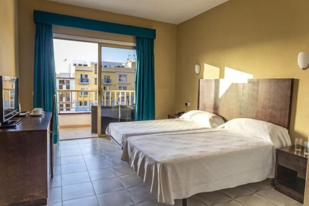 Habitación estándar doble, 2 camas individuales del hotel Aeropuerto Sur. Foto 6