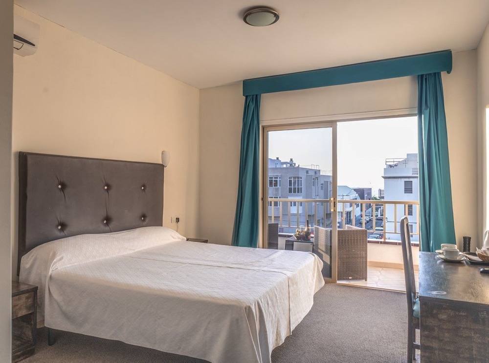 Habitación estándar doble, 2 camas individuales del hotel Aeropuerto Sur. Foto 7