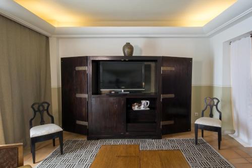 Junior suite Vista Mar Lujo Balcón o Terraza con salón 1 Cama super king del hotel Vincci Selección La Plantación Del Sur