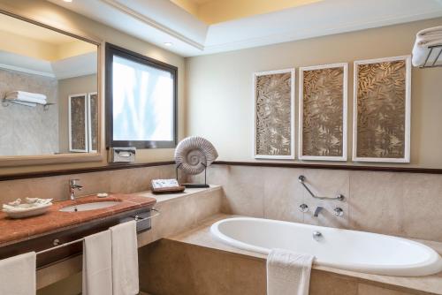 Habitación Superior con vistas al mar del hotel Vincci Selección La Plantación Del Sur. Foto 13