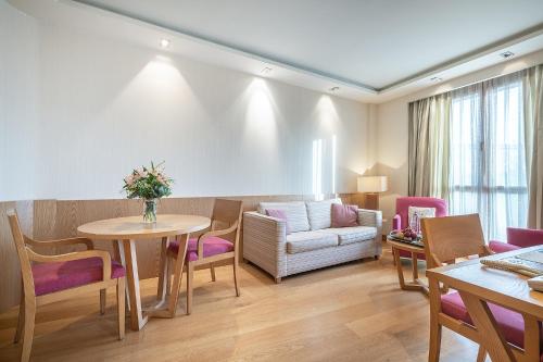 Suite Junior del hotel Nelva. Foto 10