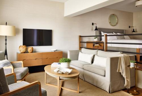 Garden/Partial Ocean View Junior Suite del hotel Gurney's Montauk Resort & Seawater Spa. Foto 3