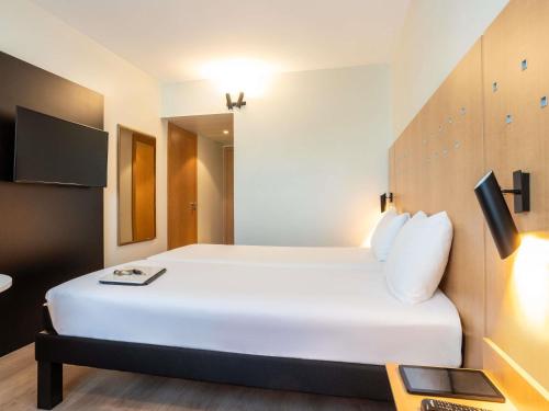 Habitación Doble Estándar del hotel Ibis Alcalá De Henares La Garena. Foto 3