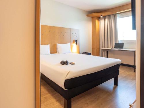 Habitación Doble Estándar del hotel Ibis Alcalá De Henares La Garena. Foto 4