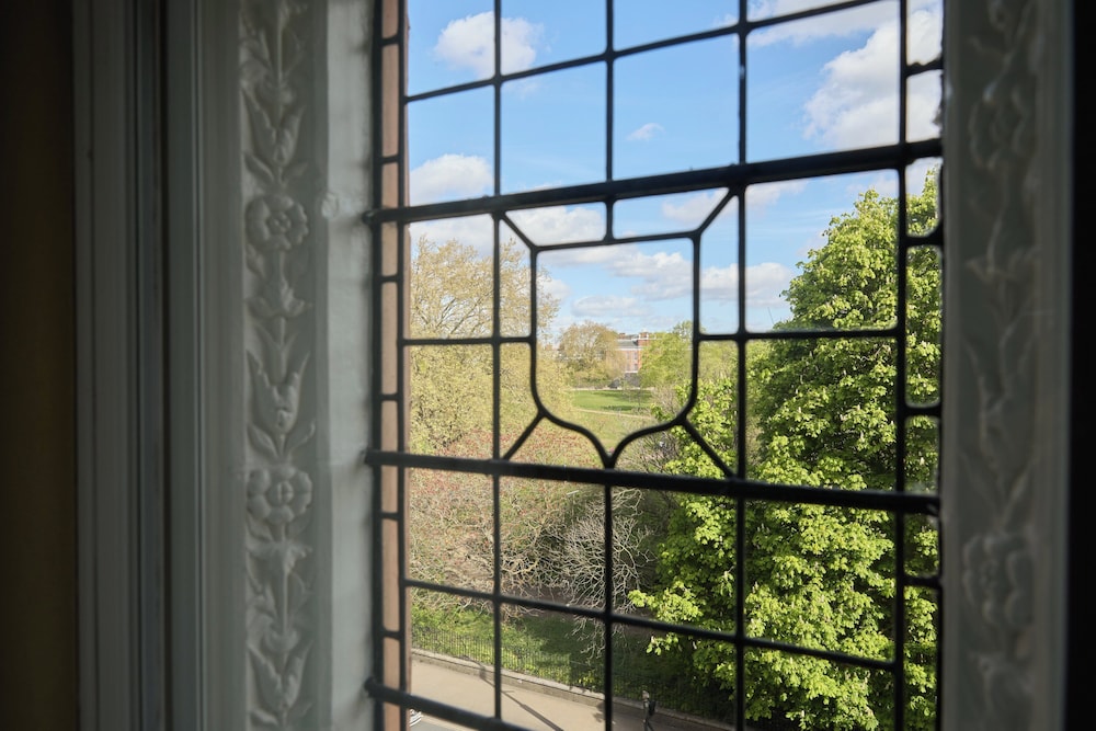Suite junior, vistas al parque del hotel The Milestone. Foto 1