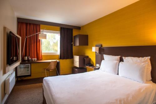 Habitación Doble Clásica Â del hotel Mercure Paris Porte De Pantin. Foto 5