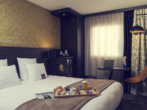 Habitación Doble Superior del hotel Mercure Paris Porte De Pantin. Foto 3