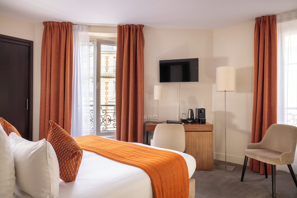 Habitación superior, habitaciones comunicadas del hotel Elysées Bassano