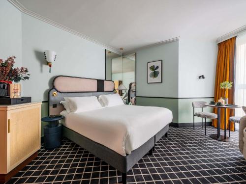 Chambre Double Deluxe avec Canapé del hotel Faubourg Galant Paris - Handwritten Collection. Foto 7