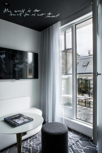 Habitación Doble Clásica con balcón - 1 o 2 camas del hotel Le General. Foto 7