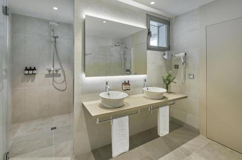 Suite Junior con vistas del hotel NH Alicante. Foto 6