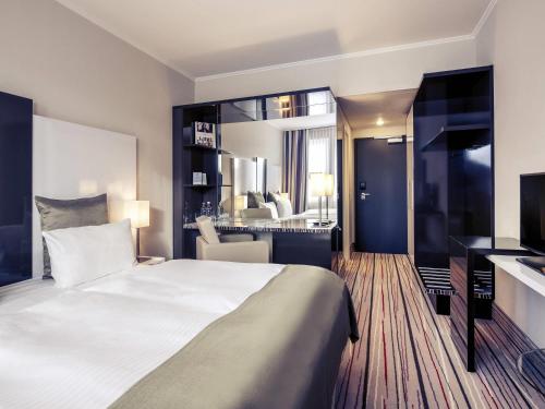 Habitación Estándar - Cama extragrande del hotel Mercure Wiesbaden City. Foto 6