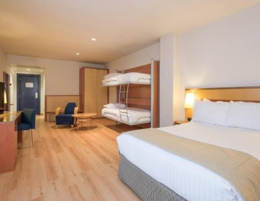 Habitación Familiar del hotel Castellon Center Affiliated By Meliá. Foto 1