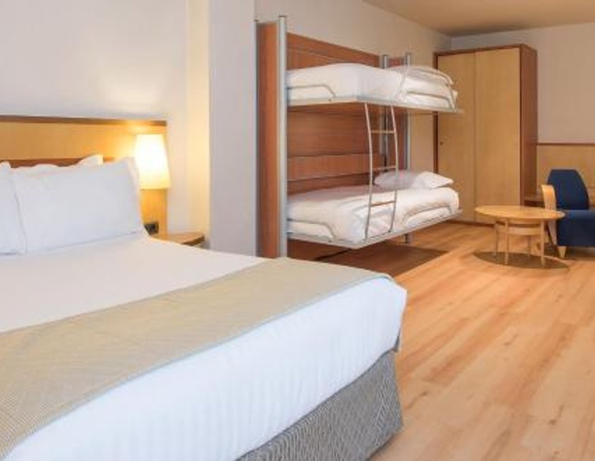 Habitación Familiar del hotel Castellon Center Affiliated By Meliá. Foto 3