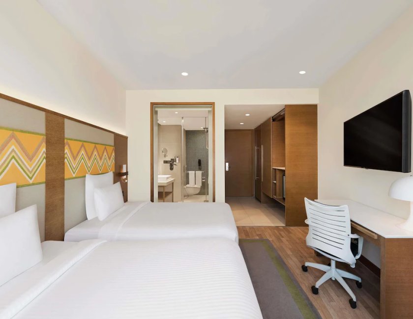 Habitación doble Superior 2 Camas individuales del hotel Novotel Guwahati Gs Road. Foto 5