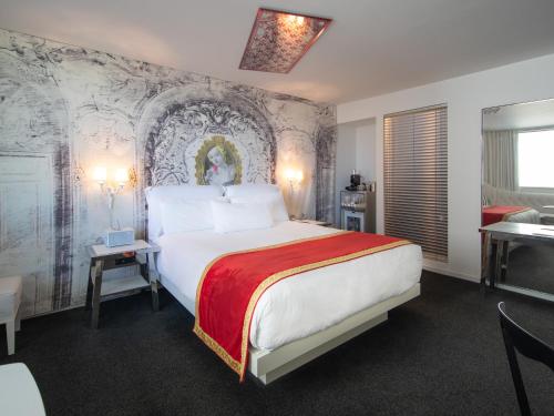Deluxe Alexandria con cama extragrande del hotel Sahara Las Vegas. Foto 1