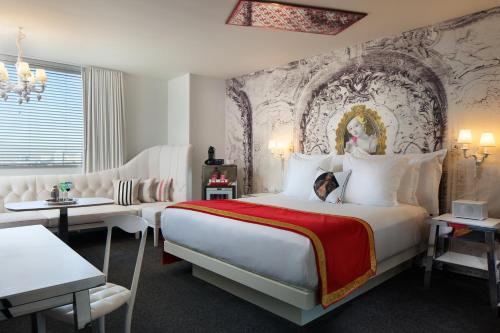 Deluxe Alexandria con cama extragrande del hotel Sahara Las Vegas. Foto 2