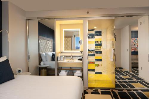 Suite Junior Blanca del hotel Sahara Las Vegas