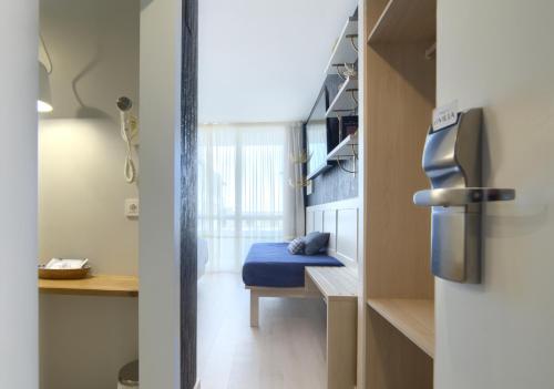 Habitación Doble Deluxe con terraza del hotel Luze El Villa. Foto 10