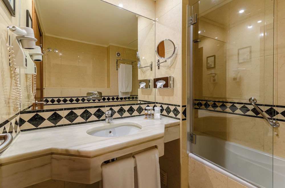 Habitación doble del hotel Turim Europa. Foto 7