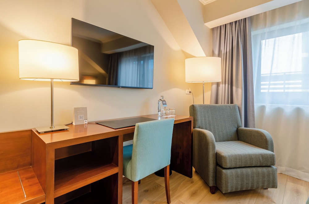 Habitación ejecutiva doble del hotel Turim Europa. Foto 4