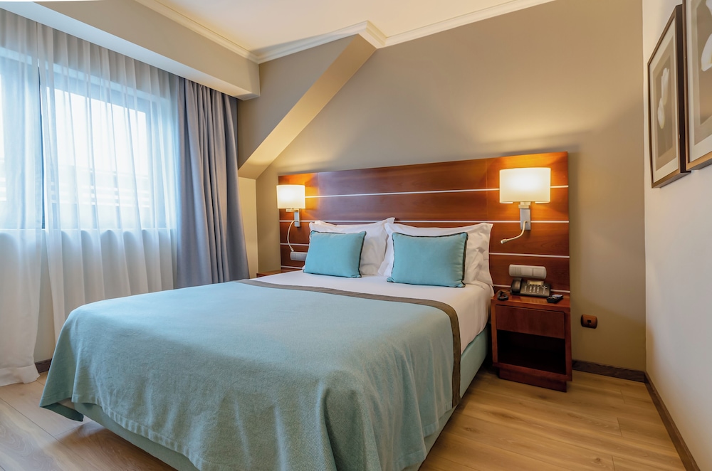 Habitación ejecutiva doble del hotel Turim Europa. Foto 6