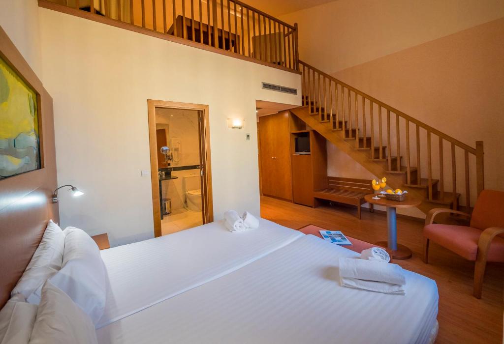 Habitación familiar del hotel Dwo Valencia. Foto 2