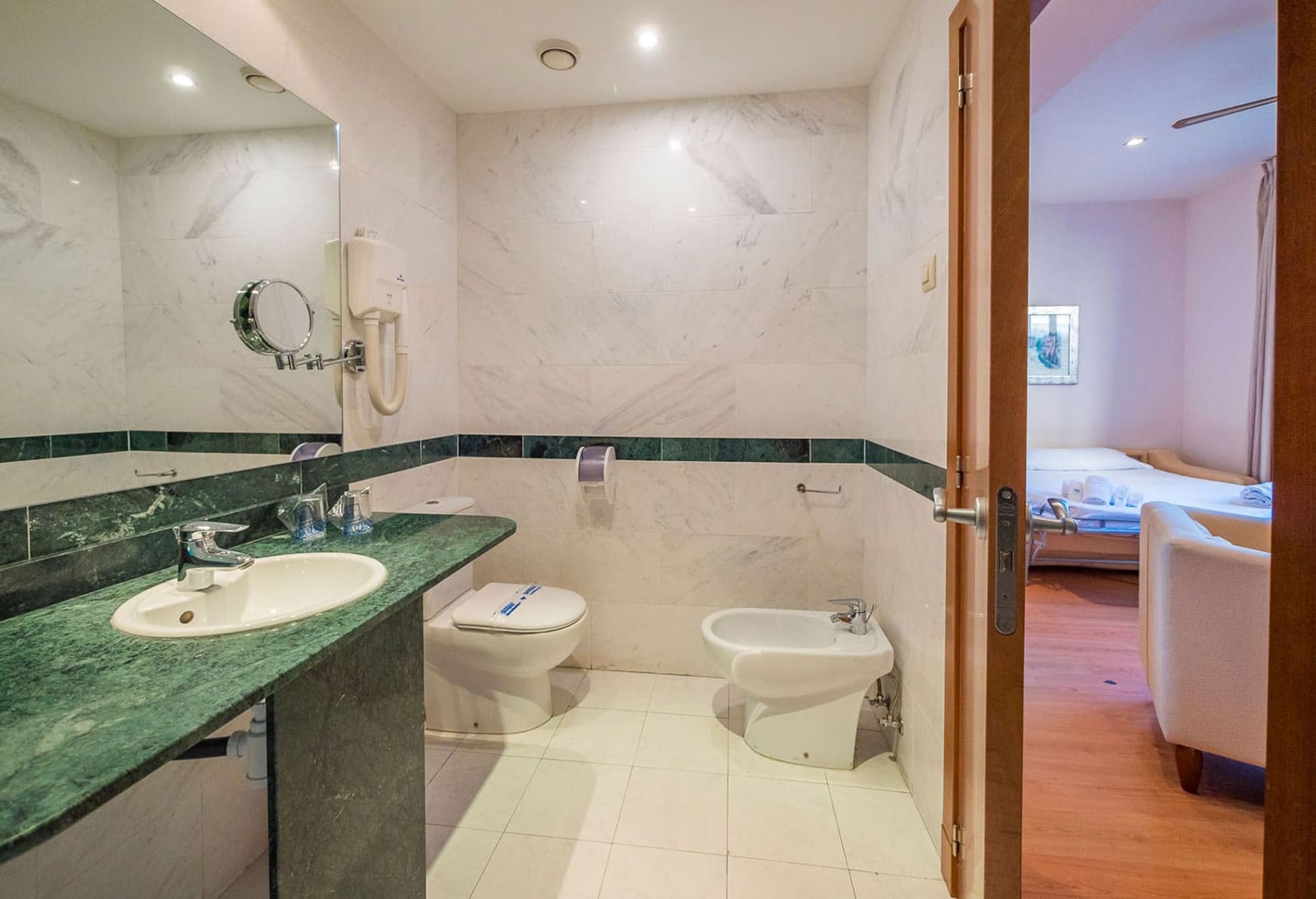 Junior suite del hotel Dwo Valencia. Foto 2