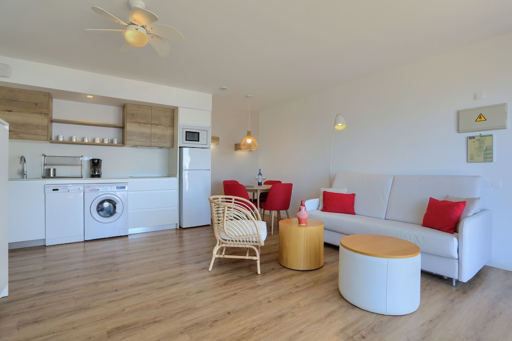 Apartamento, 2 habitaciones, terraza, vistas al mar del hotel Atalaya De Jandía By LIVVO. Foto 1