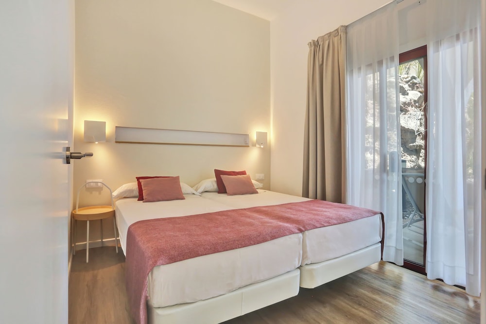 Apartamento, 2 habitaciones, terraza, vistas al mar del hotel Atalaya De Jandía By LIVVO. Foto 2